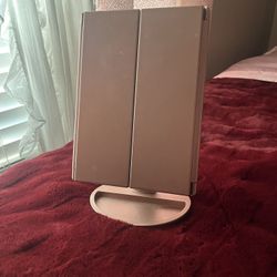 Led Light up Mirror