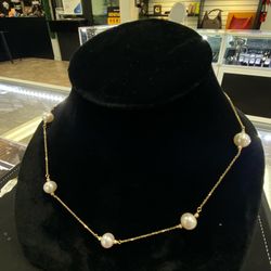 14k 5.6G 18 inch pearls neckless