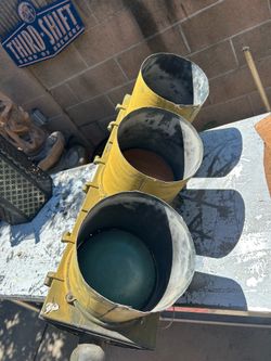 Old traffic light great for back yard art
