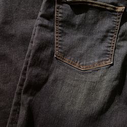(IF IT’S LISTED, IT’S AVAILABLE.) $5 Men’s/Teen Old Navy Jeans Size 36x32