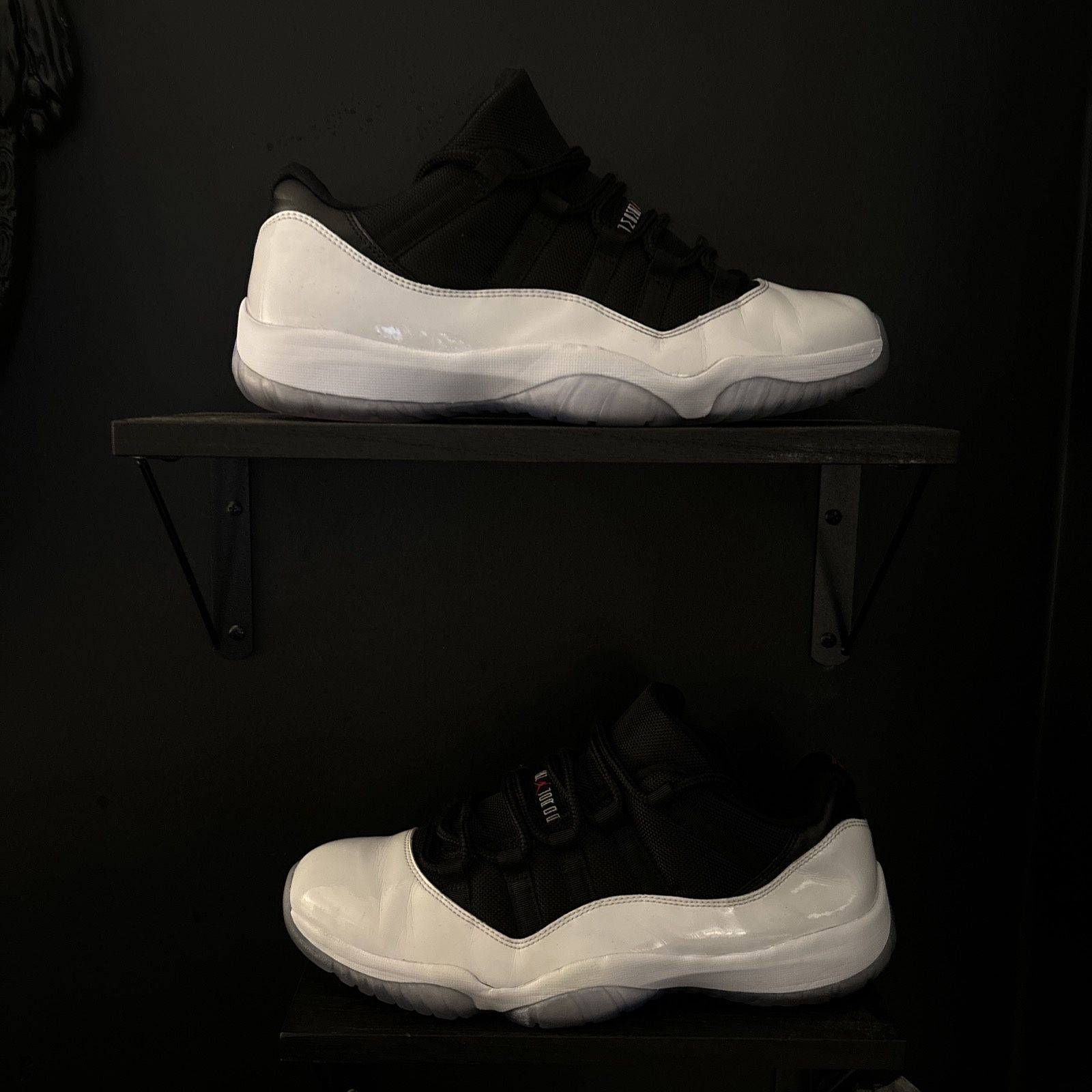 Jordan 11 Retro Low Reverse Concord