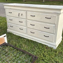 🌟FREE STUFF INCLUDING DRESSER!🌟