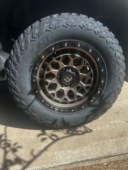 Tacoma wheels and tires