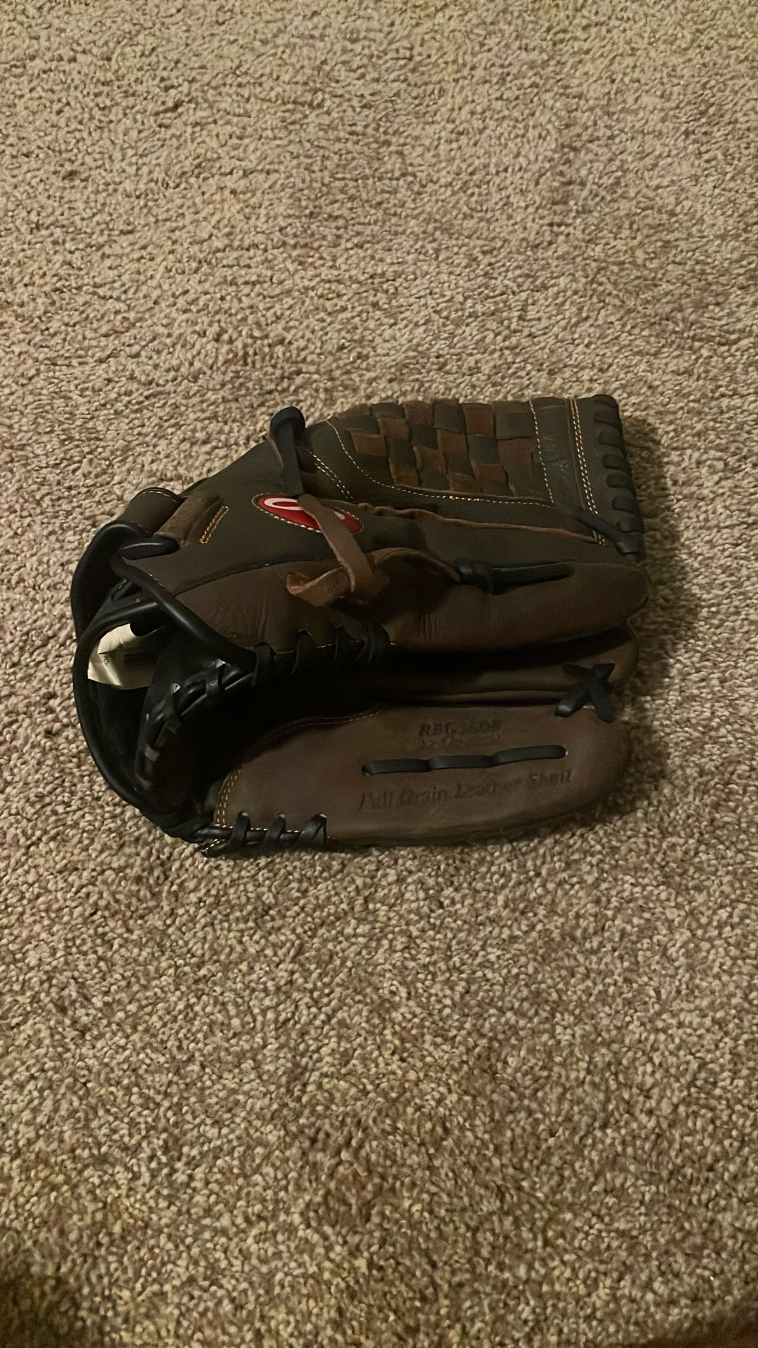 Baseball glove