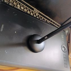 Wacom Intuos Pro Digital Graphic Tablet 