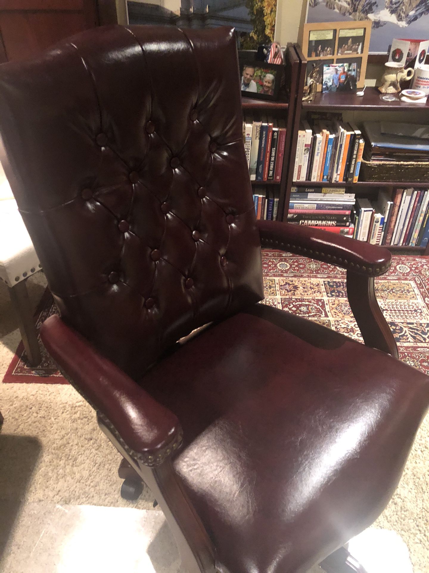 Executive Office Chair - vinyl - cherry red