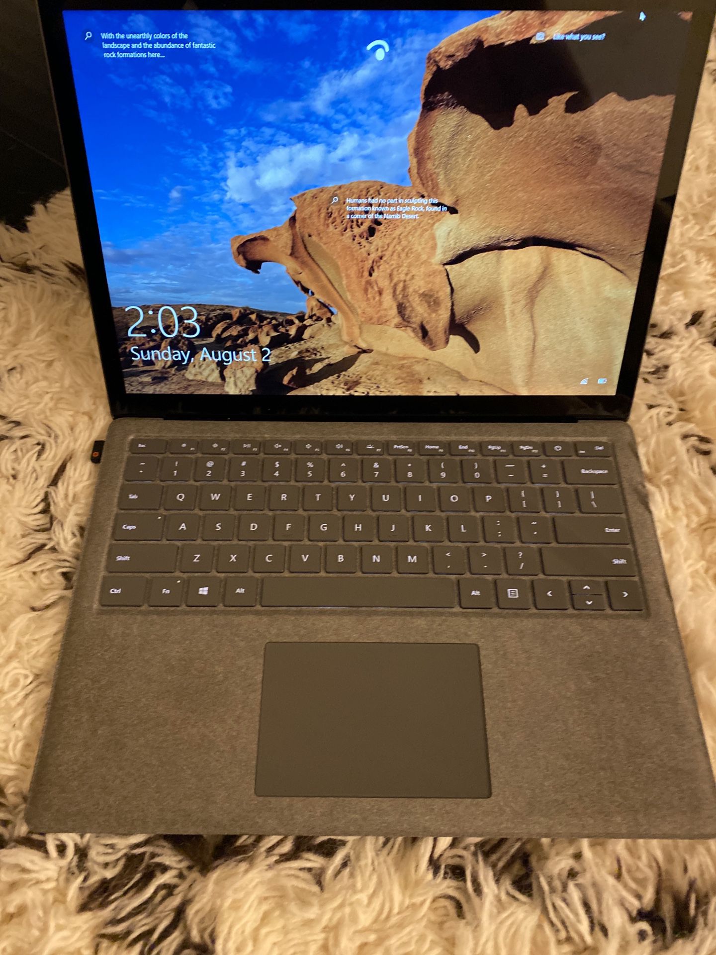 Surface Laptop i7 (1st Gen) 8GB 256GB win10 Pro Microsoft refurbished