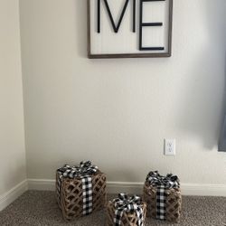 Buffalo Print And Twine Gifts. 