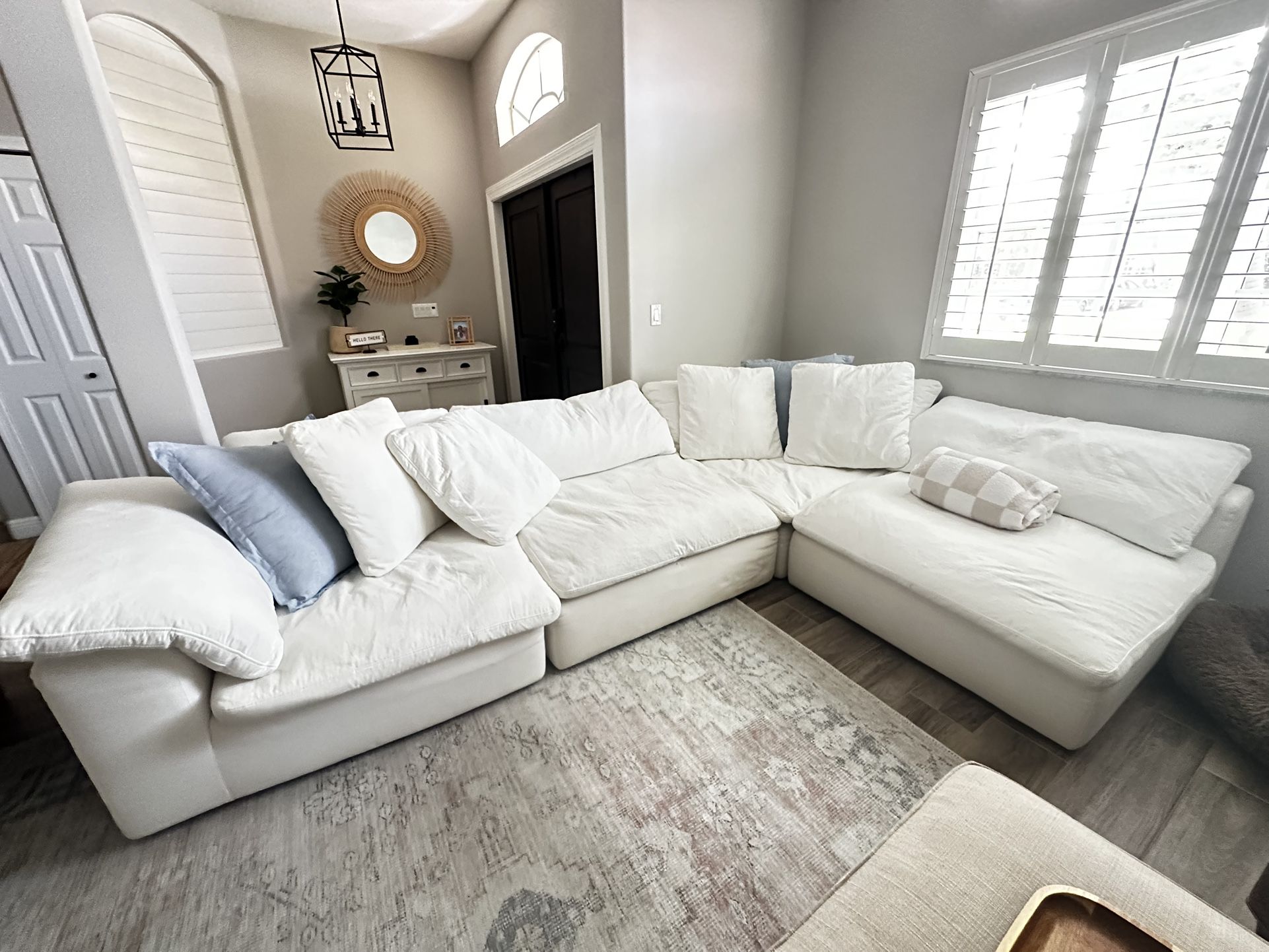White Sectional (Cloud Style)
