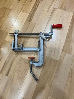 Pampered Chef Apple Peeler / Corer / Slicer