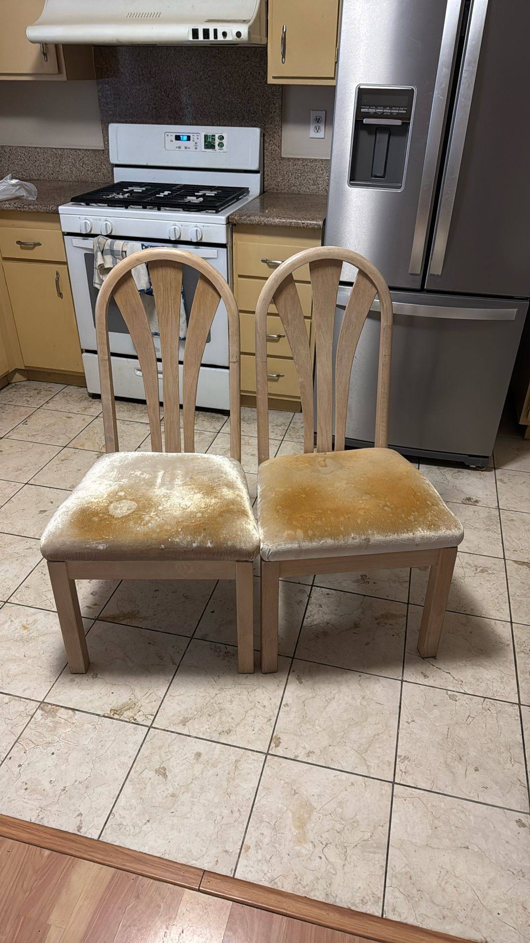 FREE CHAIRS
