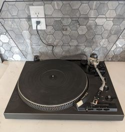 Vintage Technics SL-1900 Direct Drive Turntable Record Player