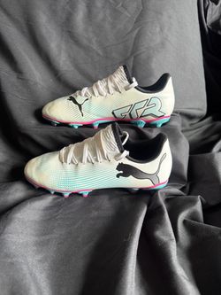 Puma Soccer Cleats size 1.5