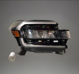 2022-2024 Ford Expedition LED W/O Signature RIGHT HEADLIGHT USED OEM SHELL Black