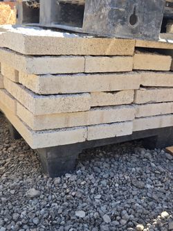 Concrete Paver Slabs – Pallet Lot