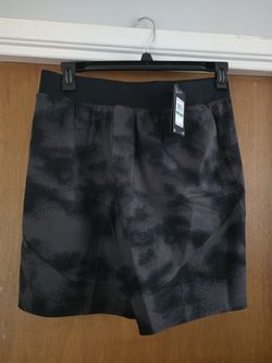 Men's Under Armor Shorts Large Fitted 