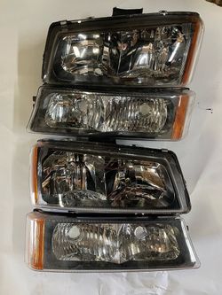 LA Zona Auto Parts 03 to 06 Chevrolet Silverado STYLE Headlights Luces Micas Calaveras Faros Focos Luz Light