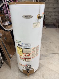 Whirlpool 50‐Gallon Gas Water Heater