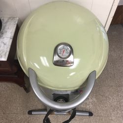 Char-Broil Patio Bristo Tru Inferred Paid 250.00 For It Asking 125.00 Or Best Offer
