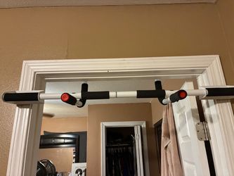Pull up bar