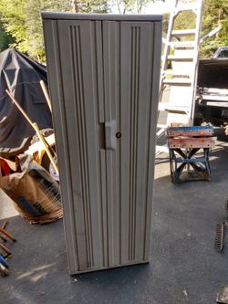 Rubbermaid 2" X 16" X 66" High 5 Shelf Storage