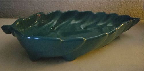 Teal Ceramic Leaf-Shaped Dish