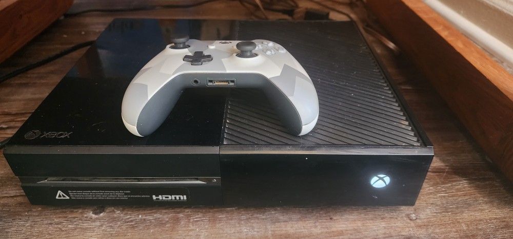 Original Xbox One Model 