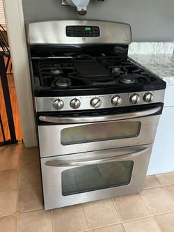 Used GE 30” JGB870 Double Oven