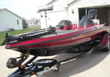 KING Triton Low price 2007 boat