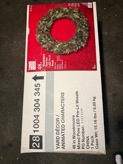 Home Accents Holiday 48-Inch Pre-Lit Christmas Wreath