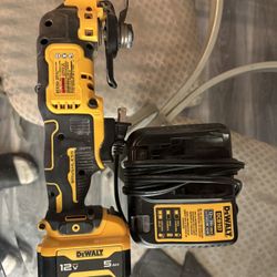 Dewalt Multi tool With battery And charger