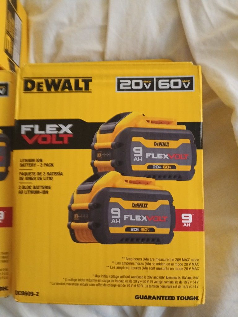 Flex Volt 9amp Battery And Milwaukee Fuel 1/2 Inch Impact