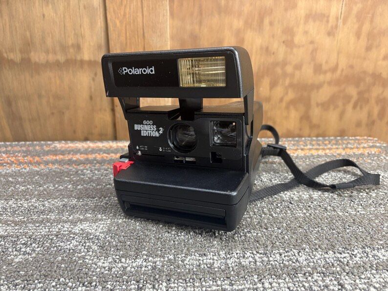 vintage polaroid  600 business edition 2 