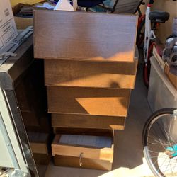 8 Cabinet Drawers
