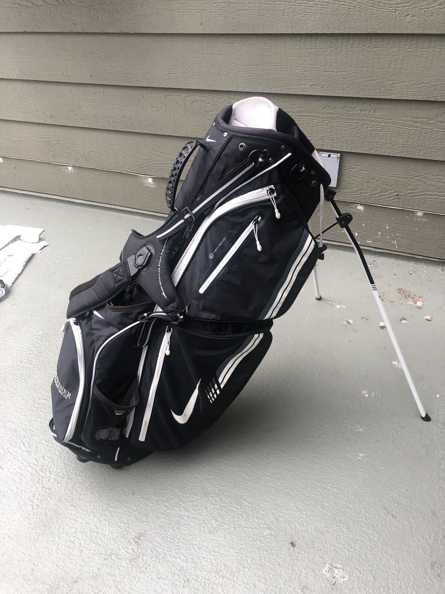NIKE XTREME SPORT IV CARRY GOLF BAG for Sale in Hermosa Beach, CA OfferUp