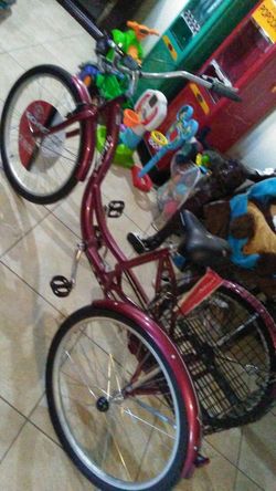 Three-wheeler Schwinn bike