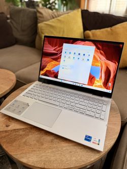 Dell Inspiron 7506 Touchscreen 2-in-1 15.6” FHD laptop, i5-11th, 512GB SSD, 12GB RAM