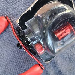 Left Hand Abu Garcia Black Max X Baitcast Reel