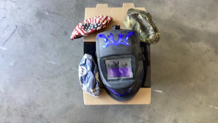 Welding helmet