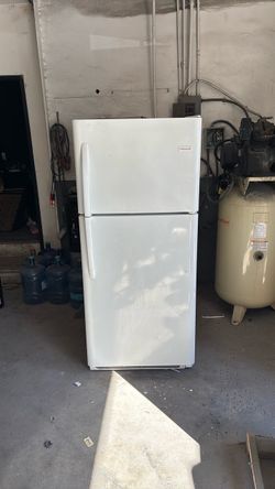 Frigidaire refrigerator