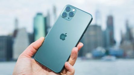  Apple iPhone 11 Pro Max – Big Screen, Only $5 Down! 