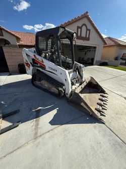 Bobcat T450. 12hr