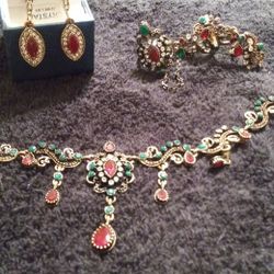 Vintage Jewlery Set Necklace Ring Earrings