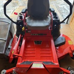 Ariens Lawnmower Zero Turn 