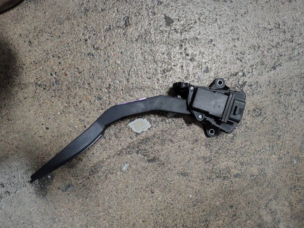 Dodge Acceleration Pedalbr