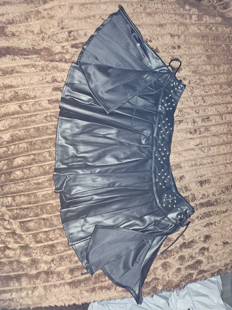 Large Mini Skirt