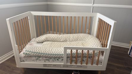 Babyletto Convertable Crib