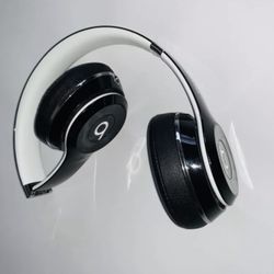 Beats by Dr. Dre Solo 2 WIRED On-Ear Headphone Luxe Edition - Black B0518  Only includes USB Charging Charger Cable Cord