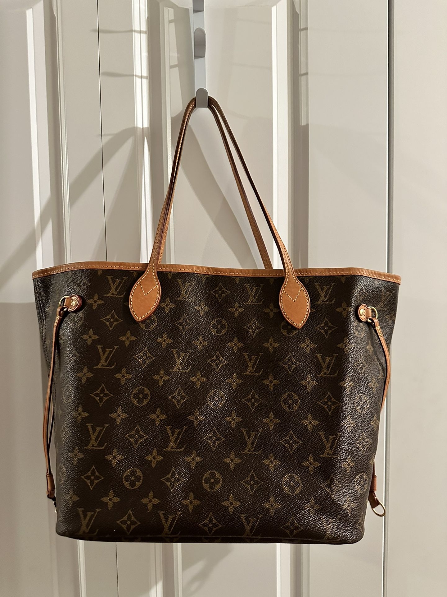 Authentic Louis Vuitton Neverfull
