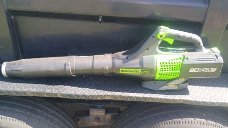 Leaf blower